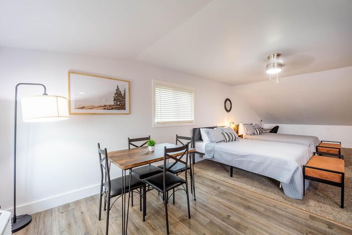 Room 52 of 154