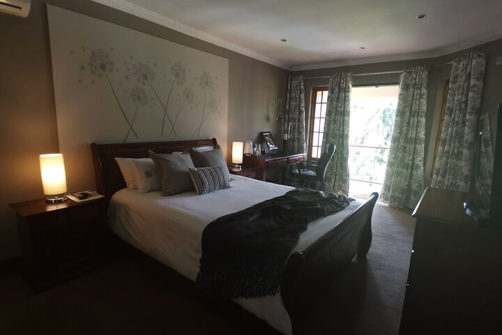 Room 7 of 32