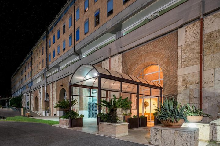 Hotel 44 of 45