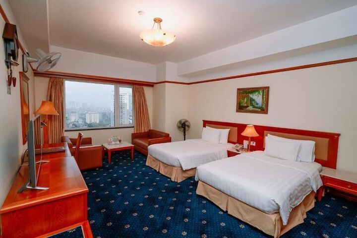 Room 37 of 119