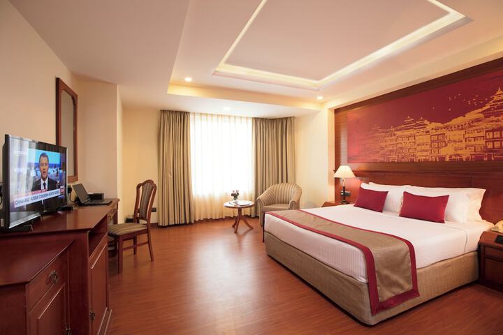 Room 14 of 30
