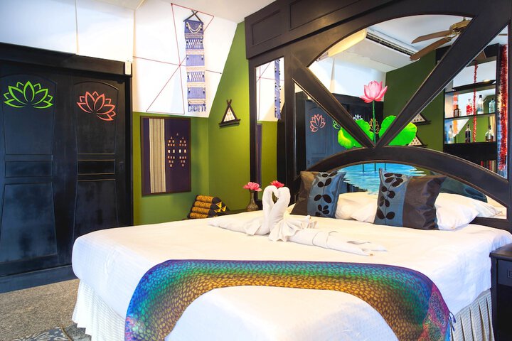 Room 30 of 92