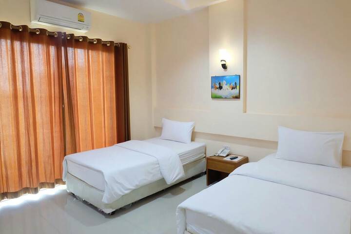 Room 4 of 23