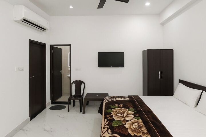 Room 7 of 14