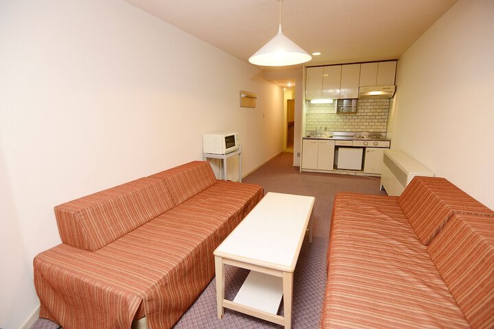 Room 5 of 20