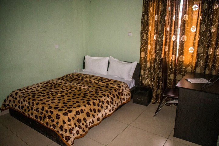 Room 26 of 89