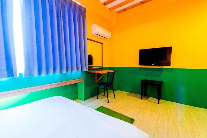 Room 19 of 33