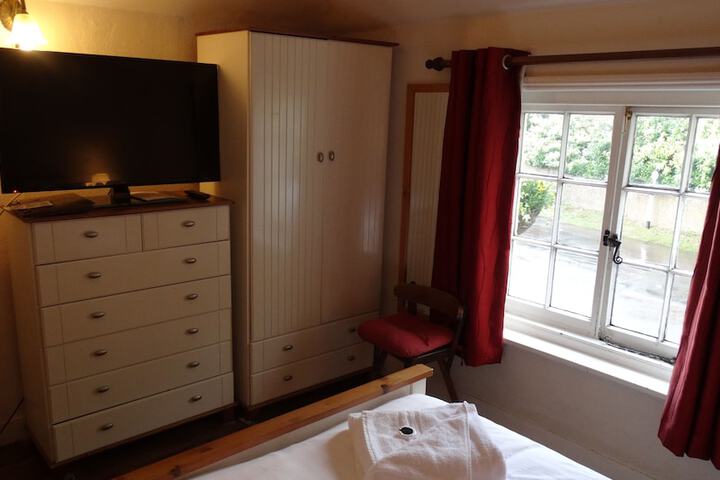 Room 9 of 26