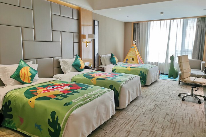 Room 19 of 90
