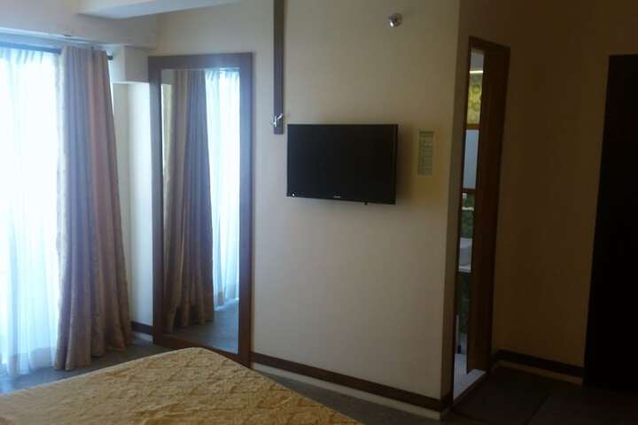 Room 30 of 69