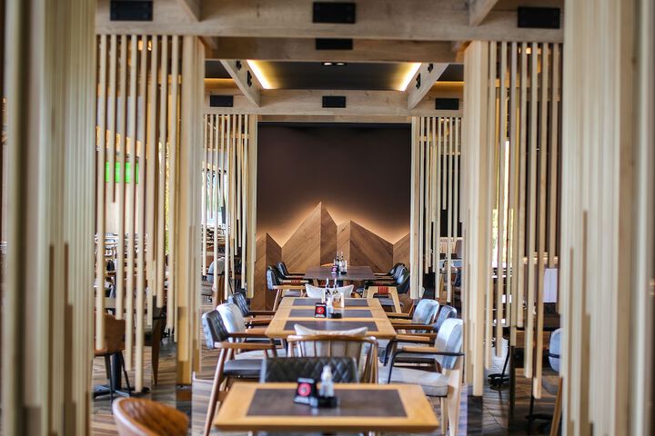 Dining 57 of 78