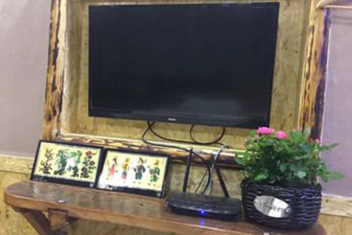Room 6 of 30