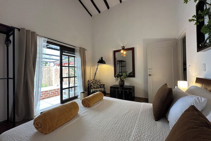 Room 8 of 44