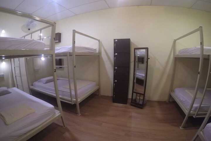 Room 6 of 37