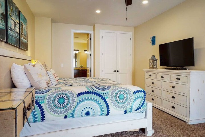 Room 4 of 41