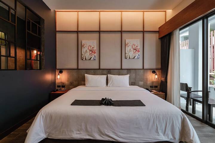 Room 28 of 90