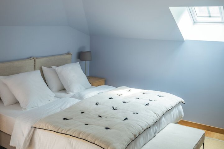 Room 4 of 81