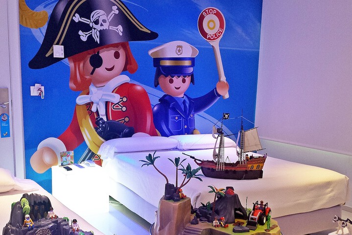 Children's theme room