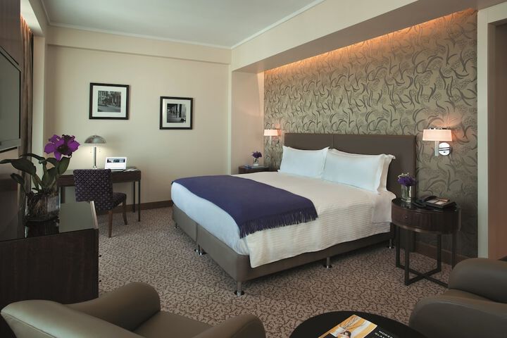 Room 13 of 66