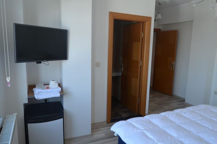 Room 27 of 39