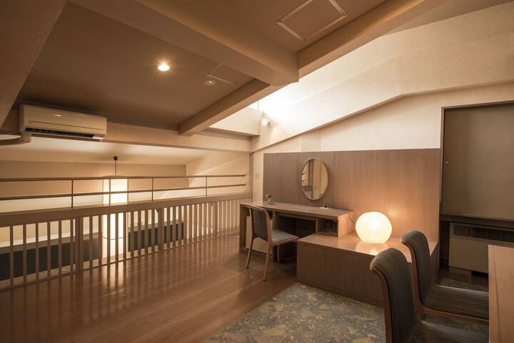 Room 25 of 61