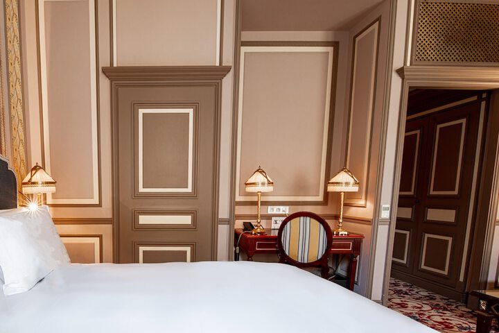 Room 28 of 194