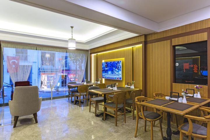 Hotel Lobby