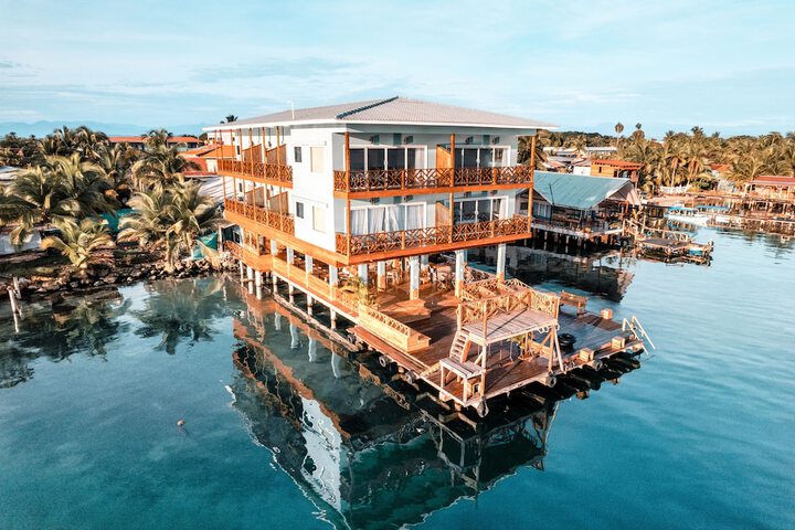 Photo of Bambuda Bocas Town - Hostel