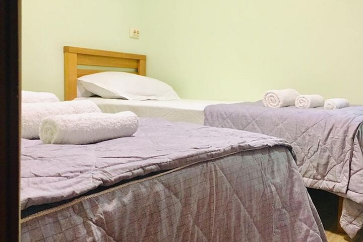 Room 9 of 26