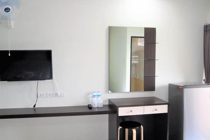 Room 9 of 14
