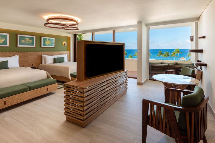 Room 45 of 192