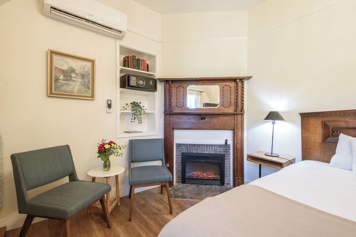 Room 53 of 68