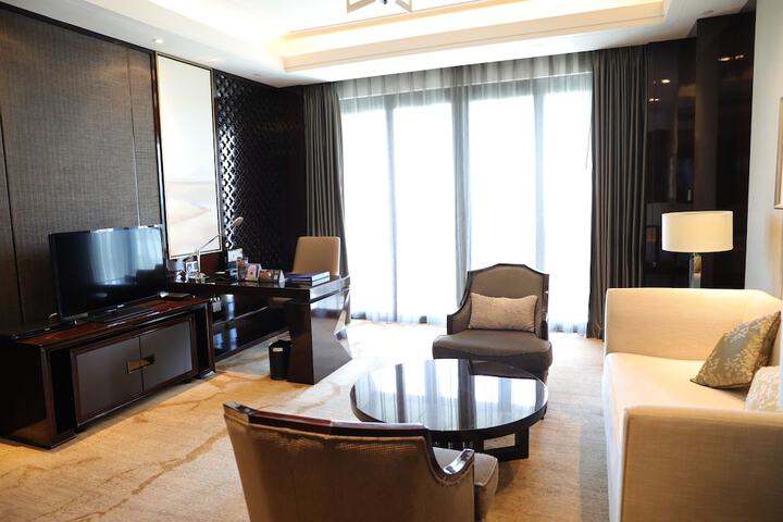 Room 27 of 129