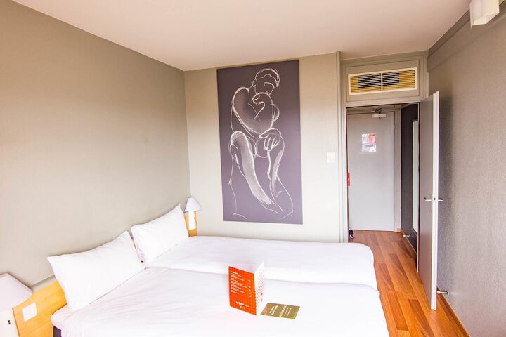 Room 21 of 84