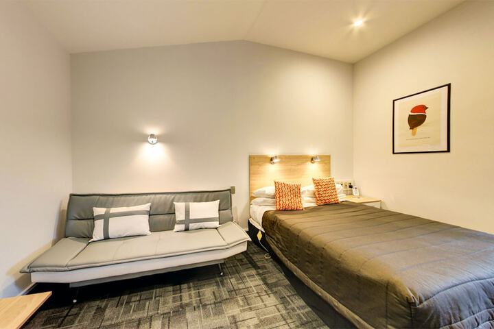 Room 14 of 49