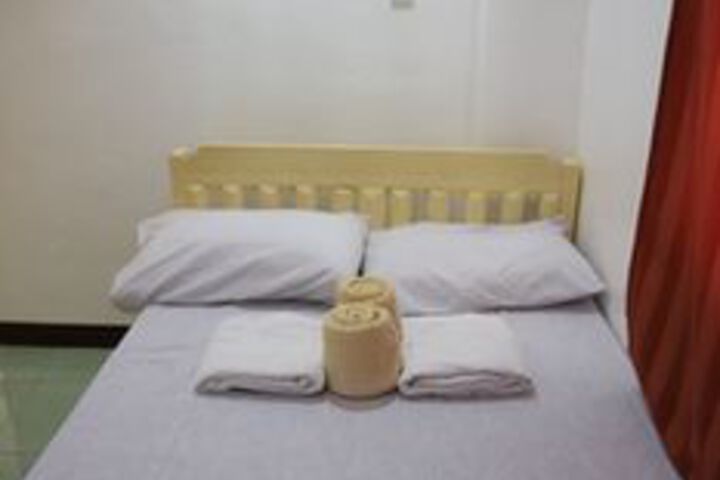 Room 5 of 19