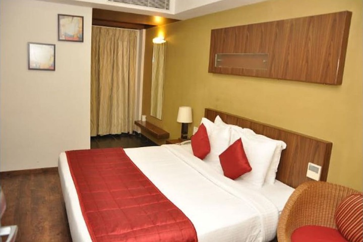 Room 9 of 22