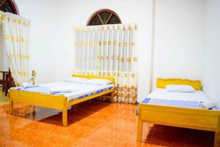 Room 20 of 49