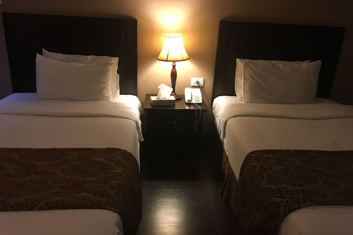Room 2 of 17