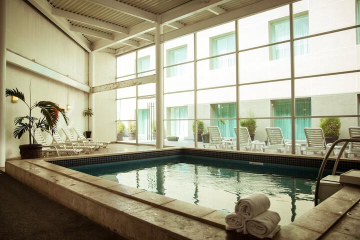 Hotel Pool