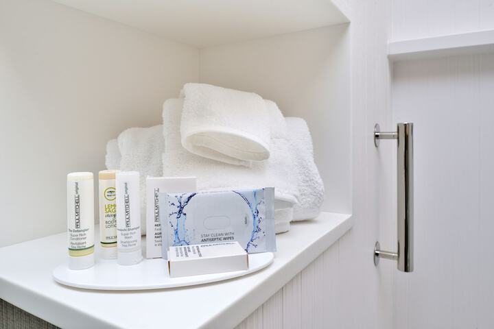 Room amenity