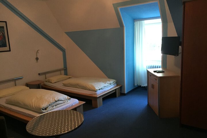Room 7 of 51