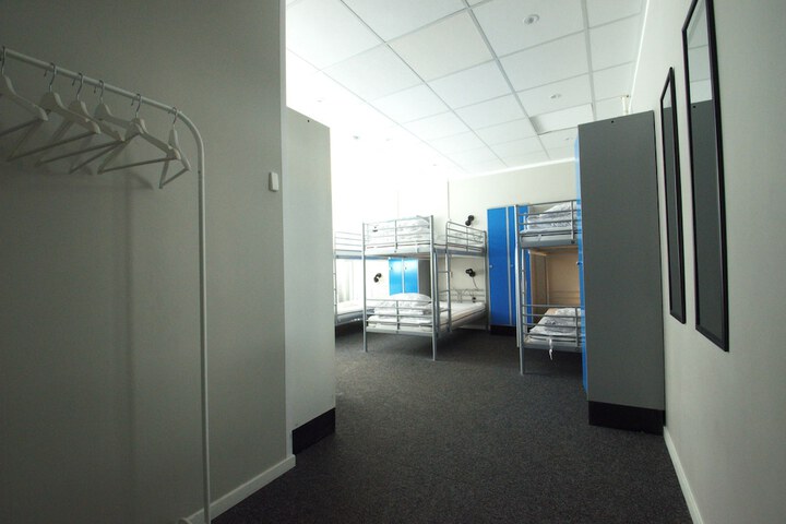 Room 102 of 128