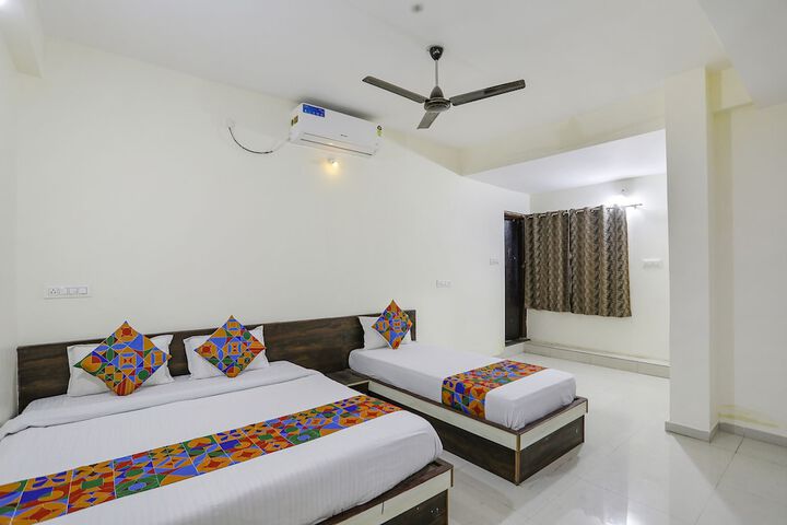 Room 11 of 22