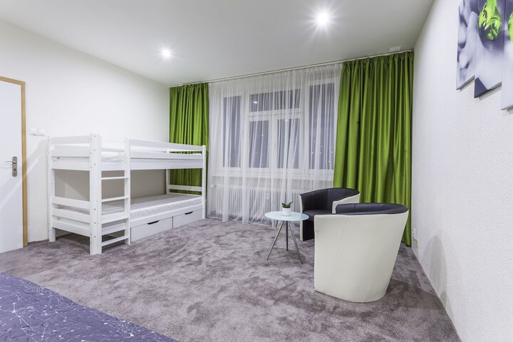 Room 3 of 9