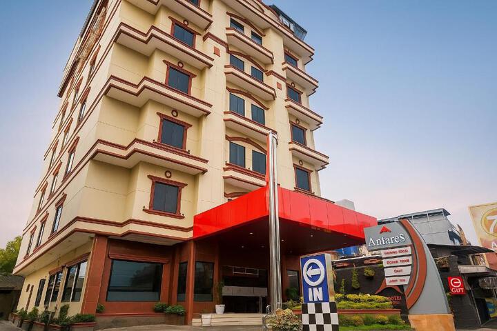 Antares Hotel