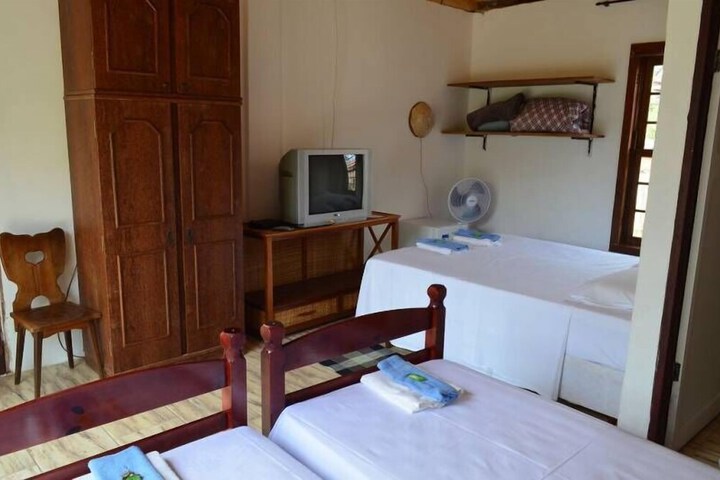 Room 5 of 15