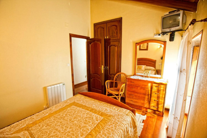 Room 5 of 19
