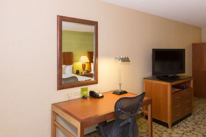 Room 4 of 30