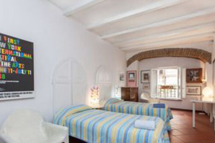 Room 10 of 21